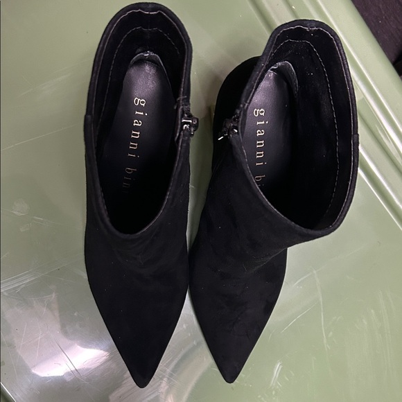 Gianni Bini Black Boots with Gold Geometric Heel - Picture 2 of 4